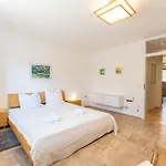 Guest house Serviced Messe