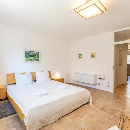 Гостевой дом Serviced Messe