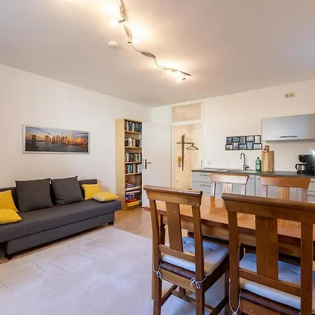 Гостевой дом Serviced Messe 3*